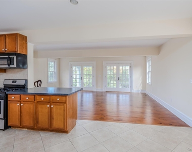 246 Shore Road - Photo Thumbnail 9