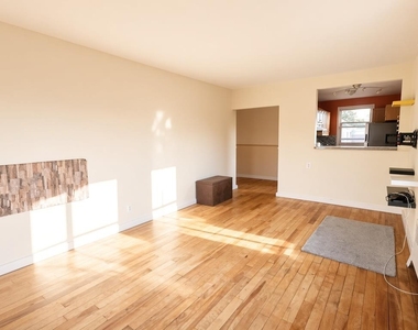 8 Wainwright Avenue - Photo Thumbnail 2