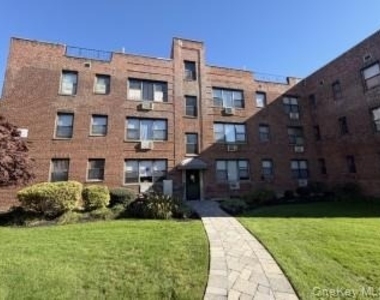 1 Jefferson Avenue - Photo Thumbnail 7