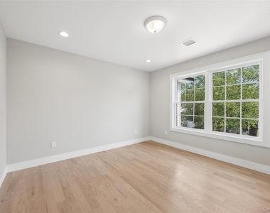 1750 Henry Road - Photo Thumbnail 36