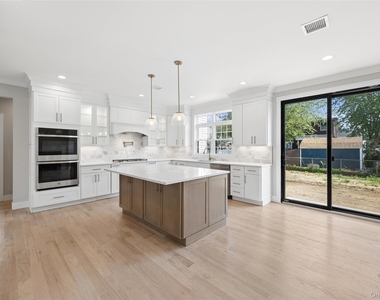 1750 Henry Road - Photo Thumbnail 13