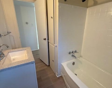 27 Knob Hill Road - Photo Thumbnail 17