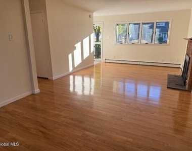 27 Knob Hill Road - Photo Thumbnail 4