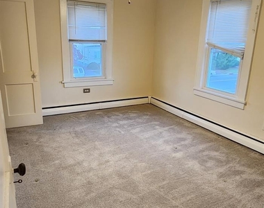 124 Runyon Avenue - Photo Thumbnail 6