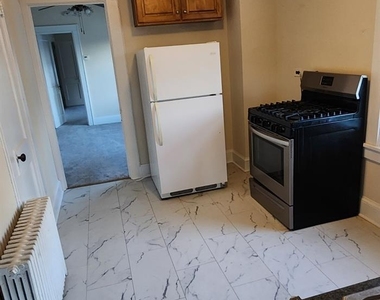 124 Runyon Avenue - Photo Thumbnail 2