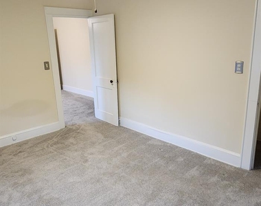 124 Runyon Avenue - Photo Thumbnail 7