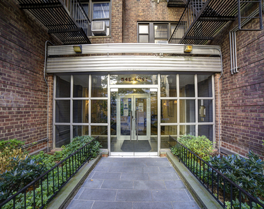 54 E 8th Street - Photo Thumbnail 8