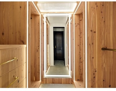 641 Leonard Street - Photo Thumbnail 4