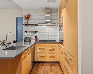 120 N 7th Street - Photo Thumbnail 4
