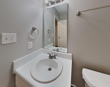 1031 Laurel Leaf Road - Photo Thumbnail 13