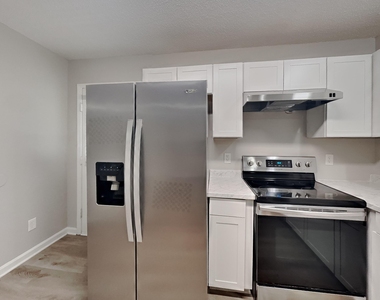 1031 Laurel Leaf Road - Photo Thumbnail 4