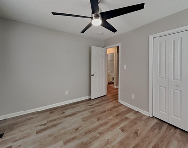 1031 Laurel Leaf Road - Photo Thumbnail 10