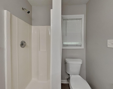 1031 Laurel Leaf Road - Photo Thumbnail 8