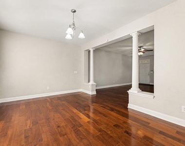160 Point Comfort Lane - Photo Thumbnail 6