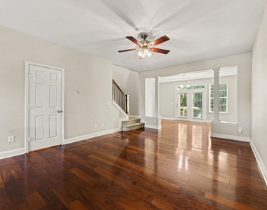 160 Point Comfort Lane - Photo Thumbnail 4