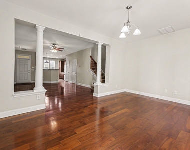 160 Point Comfort Lane - Photo Thumbnail 5