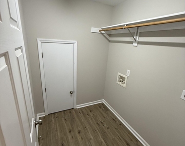 141 Bayleigh Court - Photo Thumbnail 8