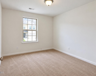 1223 Garden Stone Drive - Photo Thumbnail 8