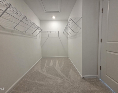 215 Deercroft Drive - Photo Thumbnail 17