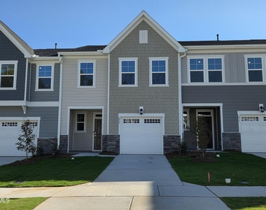 215 Deercroft Drive - Photo Thumbnail 21