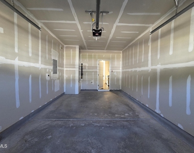 215 Deercroft Drive - Photo Thumbnail 28