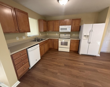 1517 Essexwood Drive - Photo Thumbnail 11