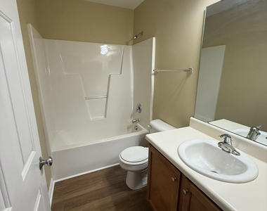 1517 Essexwood Drive - Photo Thumbnail 25