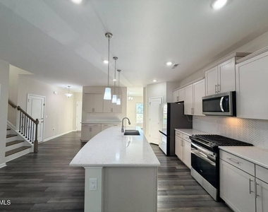 4005 Table Rock Drive - Photo Thumbnail 9