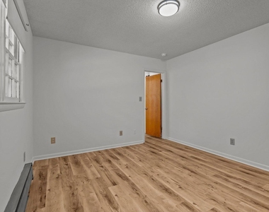 16 Parkwood - Photo Thumbnail 13