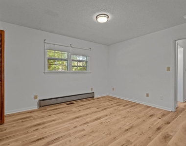 16 Parkwood - Photo Thumbnail 12