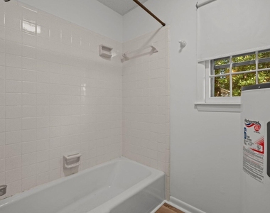 16 Parkwood - Photo Thumbnail 19