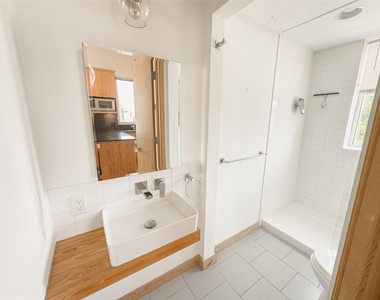 1507 North St - Photo Thumbnail 9