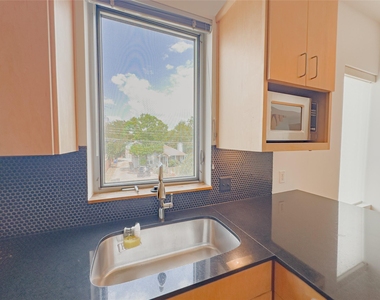 1507 North St - Photo Thumbnail 7