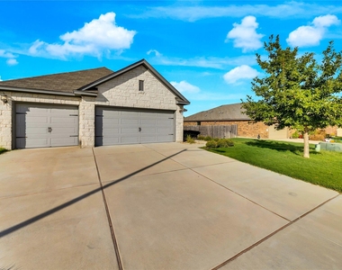728 Coltrane Dr - Photo Thumbnail 24