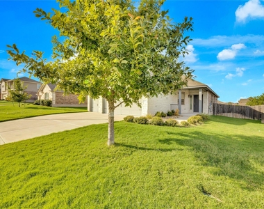 728 Coltrane Dr - Photo Thumbnail 23