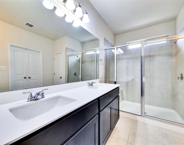 728 Coltrane Dr - Photo Thumbnail 13