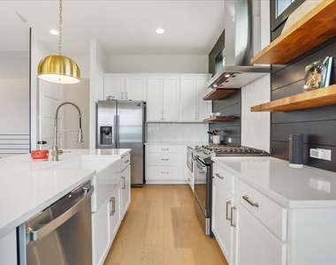 304 N Ronay Dr - Photo Thumbnail 11