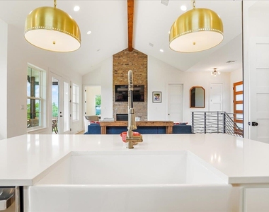 304 N Ronay Dr - Photo Thumbnail 13
