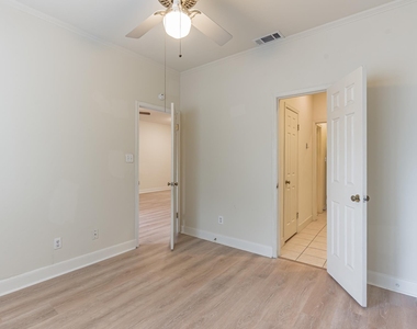 2100 San Gabriel St, Tx 78705 St - Photo Thumbnail 3