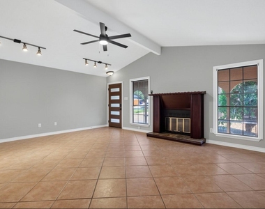 1303 Byers Ln - Photo Thumbnail 3