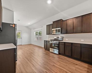 10404 Premier Park St - Photo Thumbnail 8