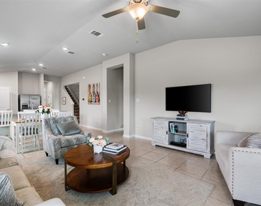 12410 Amber Lynn Path - Photo Thumbnail 5