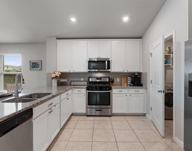 12410 Amber Lynn Path - Photo Thumbnail 11