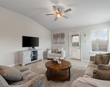 12410 Amber Lynn Path - Photo Thumbnail 6