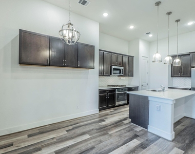 5844 Bianca Dr - Photo Thumbnail 8