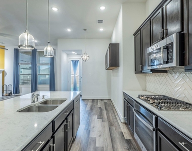 5844 Bianca Dr - Photo Thumbnail 6