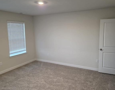 301 Eclipse Street - Photo Thumbnail 20