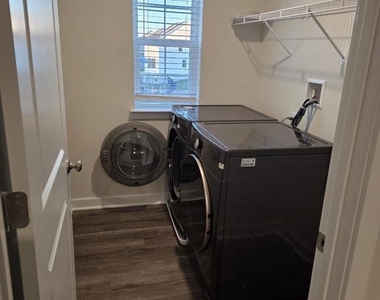 301 Eclipse Street - Photo Thumbnail 18