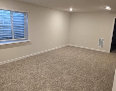 301 Eclipse Street - Photo Thumbnail 10