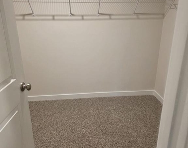 301 Eclipse Street - Photo Thumbnail 13